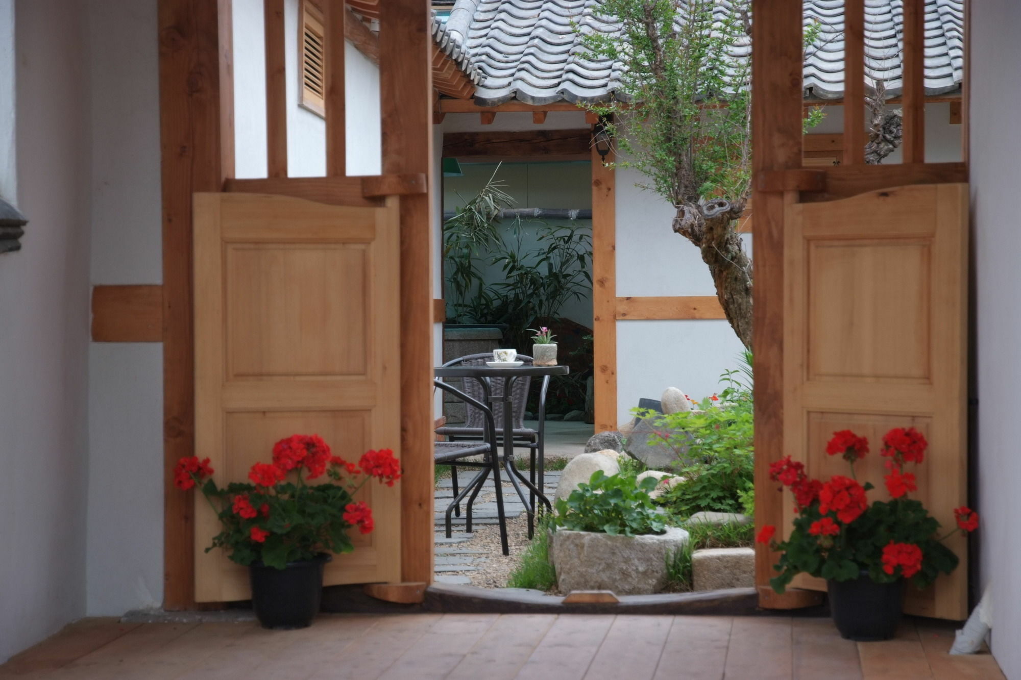 Floral Space Hanok Guesthouse Gyeongju Luaran gambar