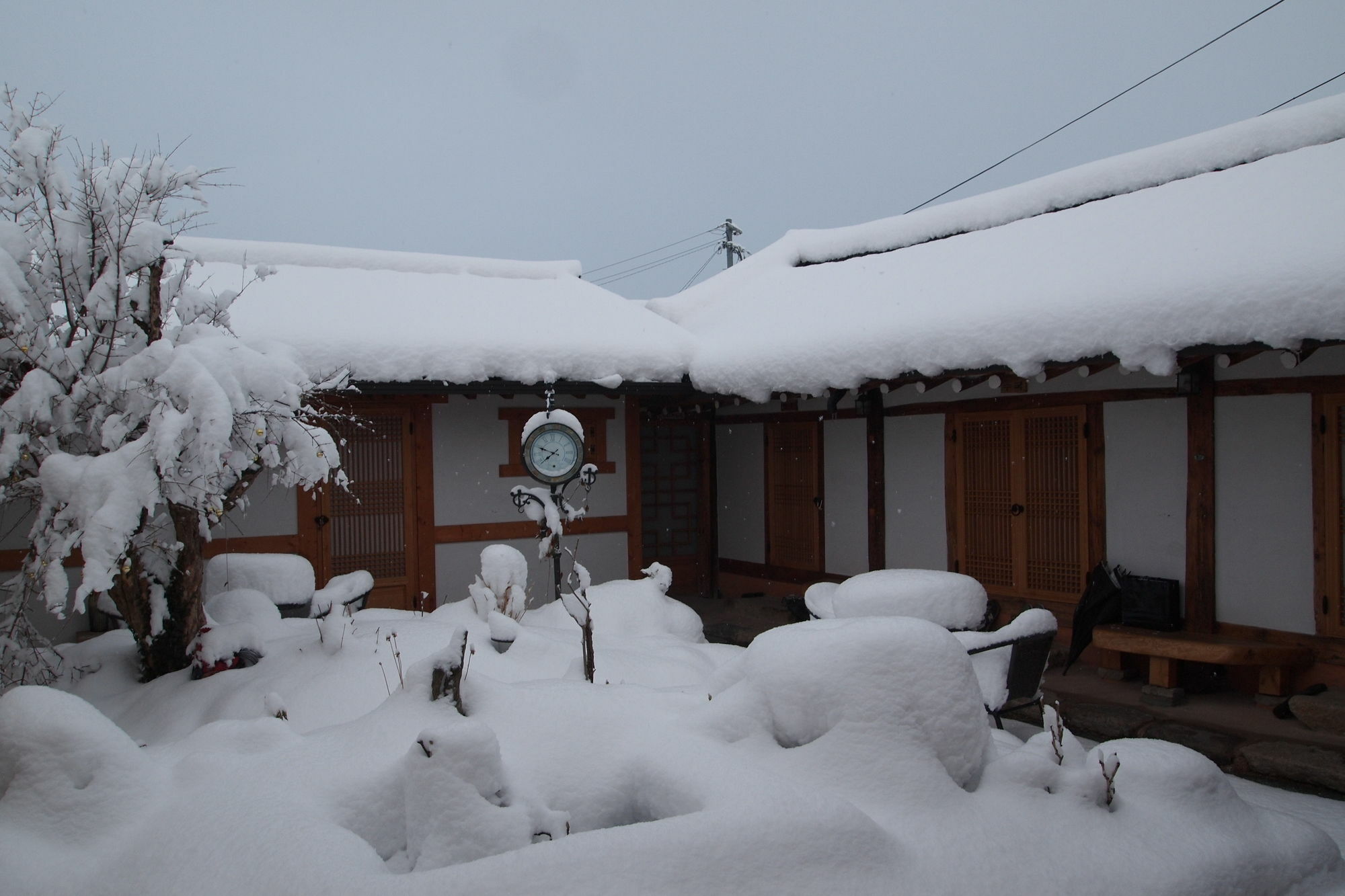 Floral Space Hanok Guesthouse Gyeongju Luaran gambar